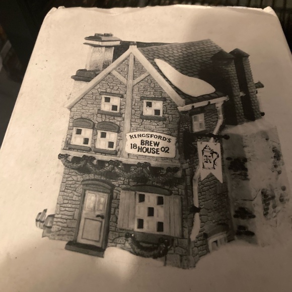 Department 56 Dickens Village Over 50 buildings and accessories. Prices vary - Picture 13 of 16